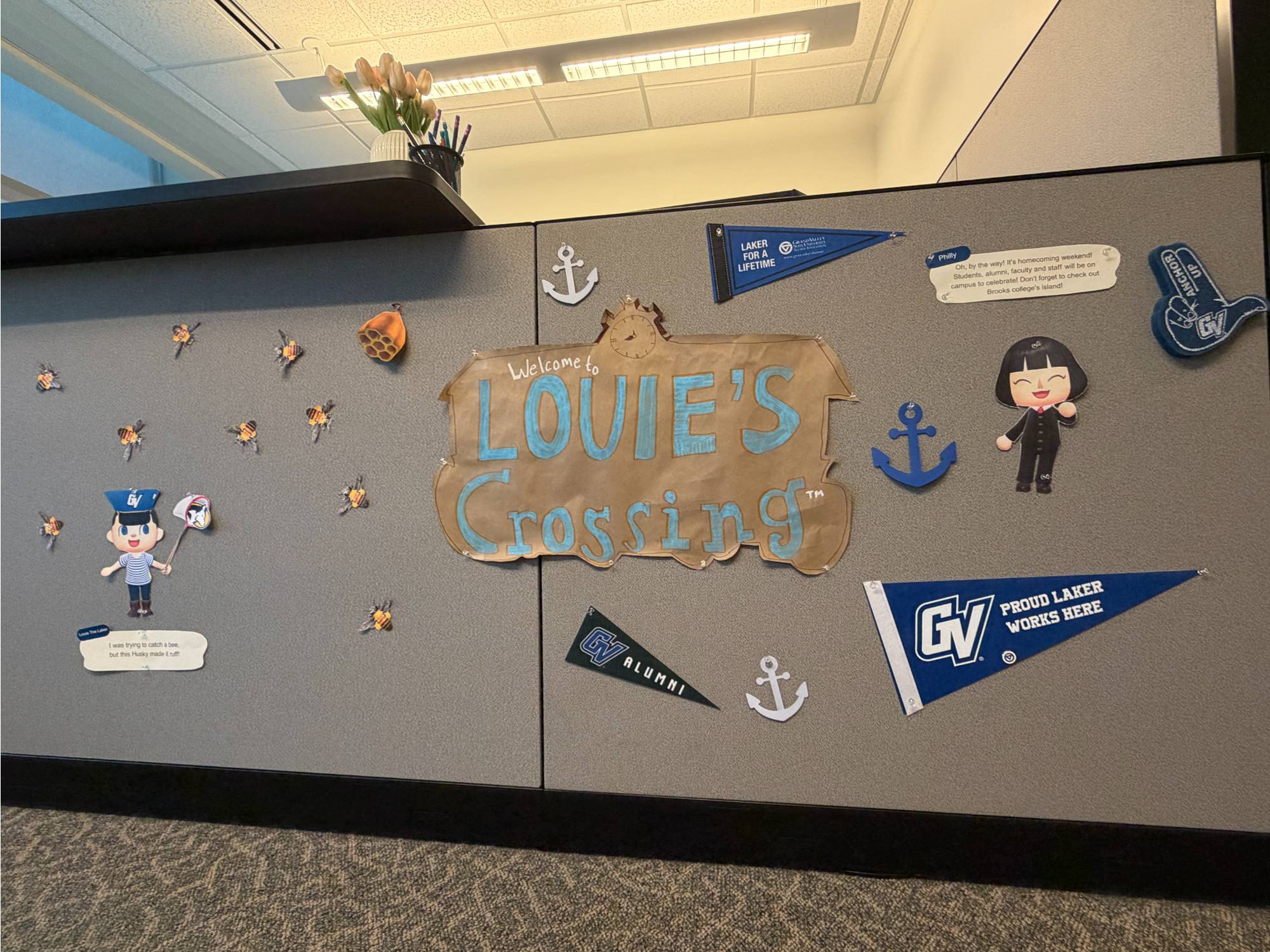 Brooks Louie's Crossing decorations